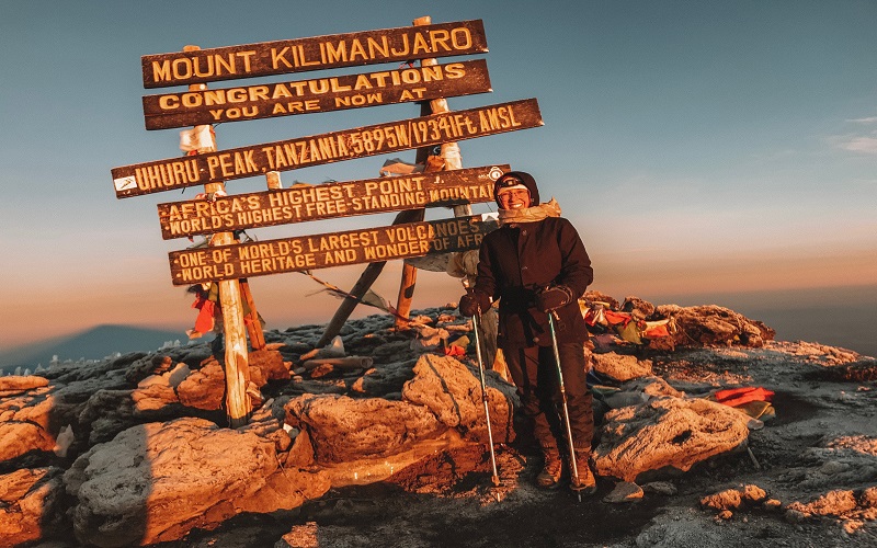 10 Days Kilimanjaro Northern Circuit route climbing tour 